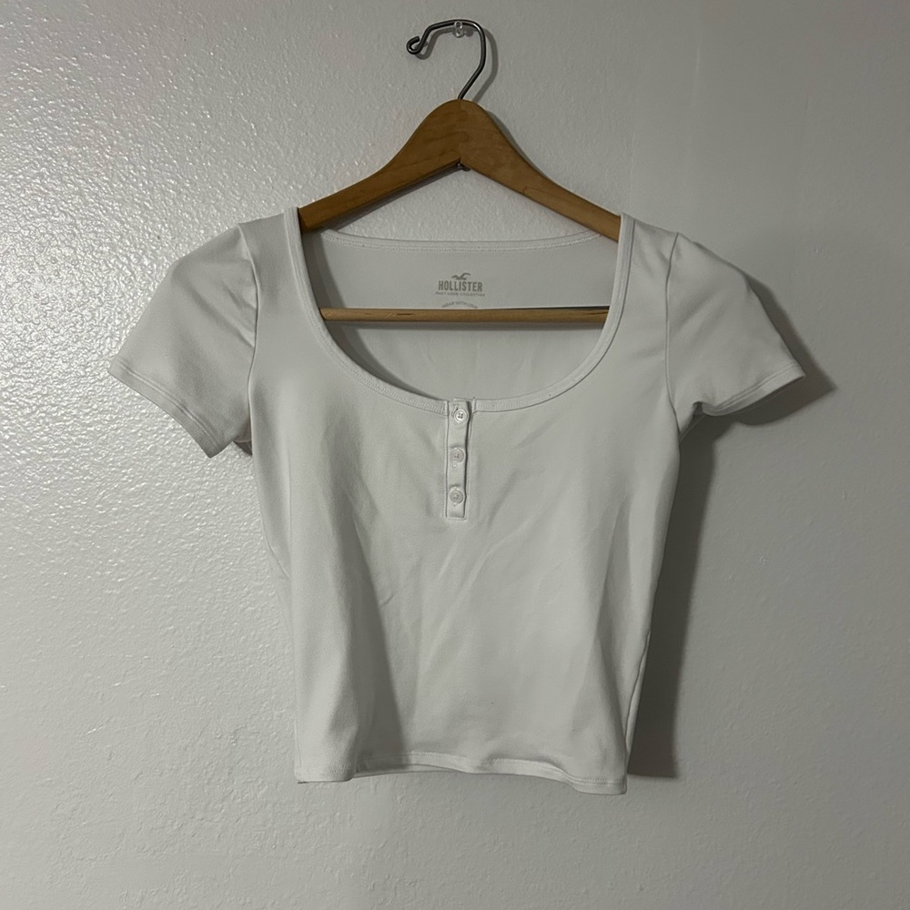 Hollister ,XS, White cropped top, soft material